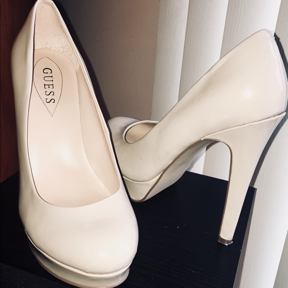 Guess Platform Pumps